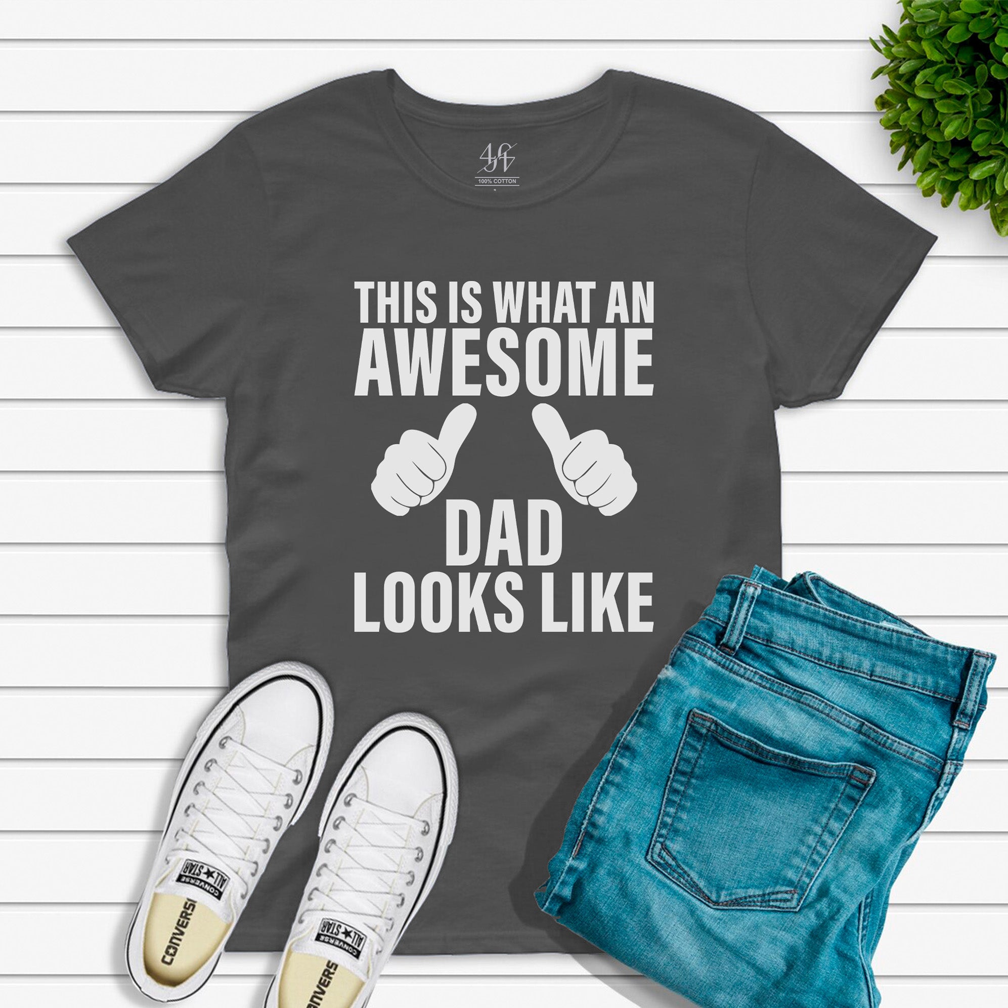 This Is What An Awesome Dad Looks Like T-shirt